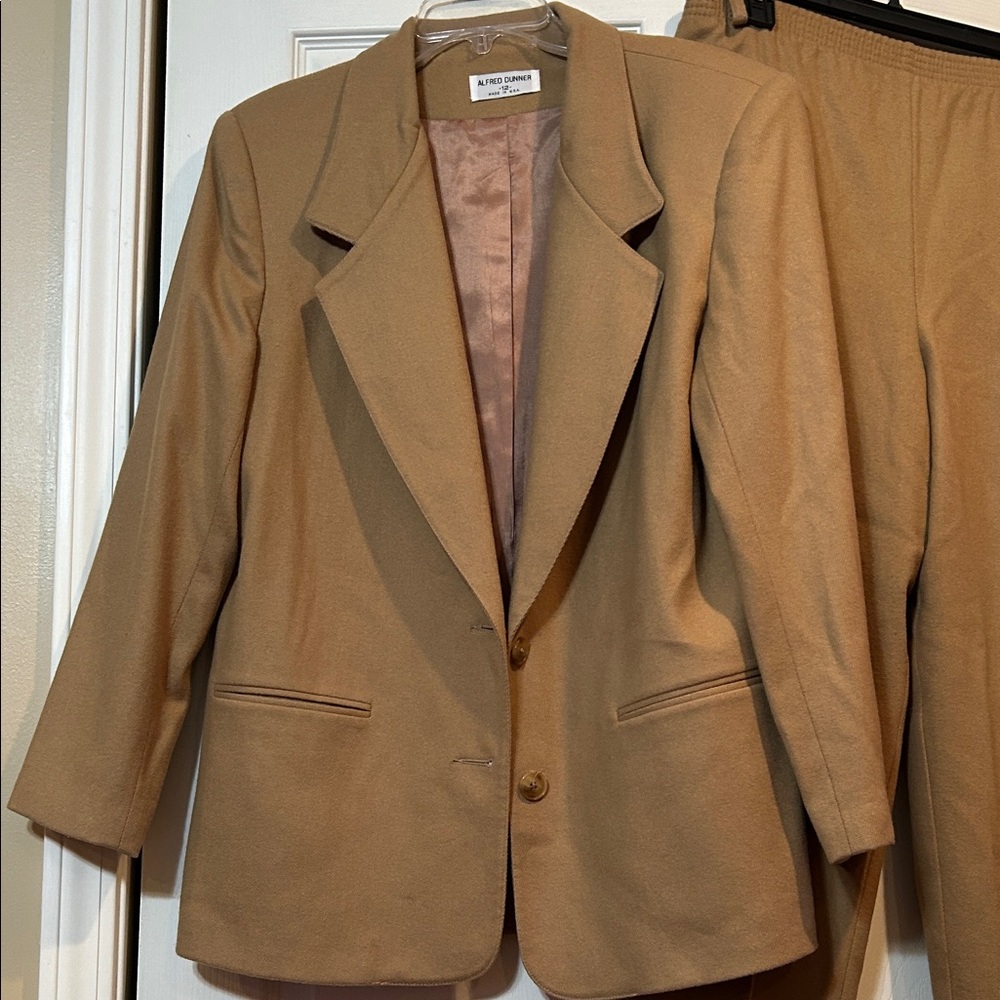 Alfred Dunner Women's Camel/Tan Pantsuit Jacket & Pants - Picture 4 of 9